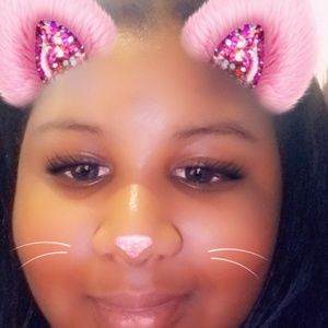 Meet your Posher, Tiara